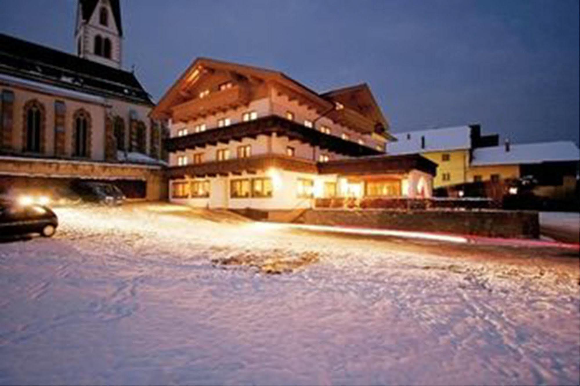Hotel Neuwirt 3*